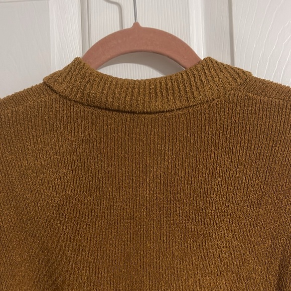 NWT Boutique Purchased Gorgeous Sweater side slit - Picture 4 of 5